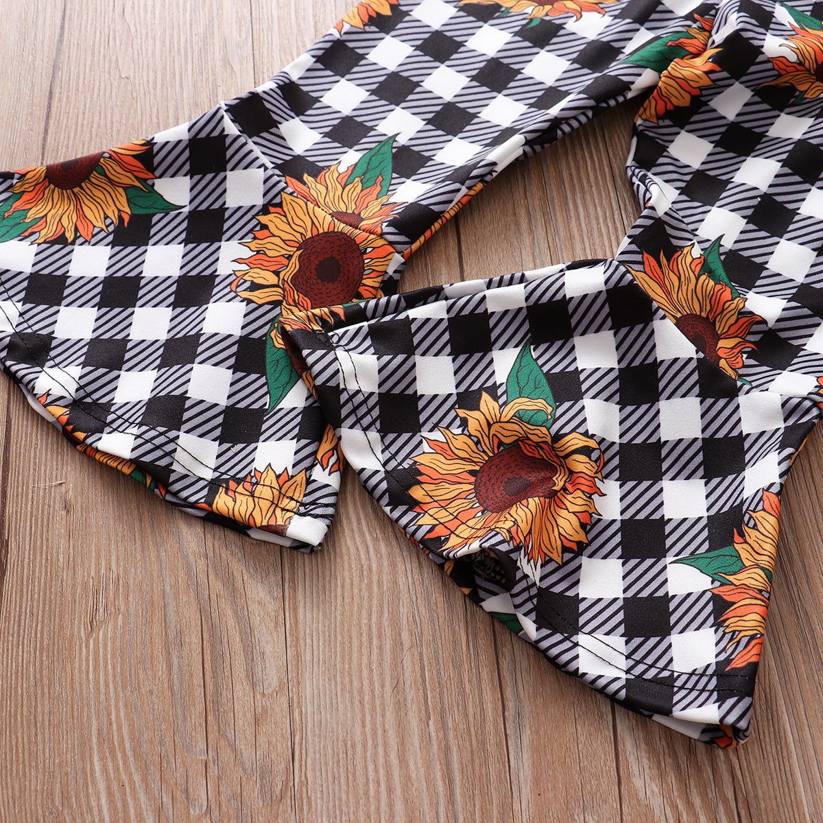 Foreign Trade Childrens Clothing WholesaleAutumn New Style Longsleeved Yellow Blouse Plaid Sun Flower Trousers Girl Suit 3-piece Set