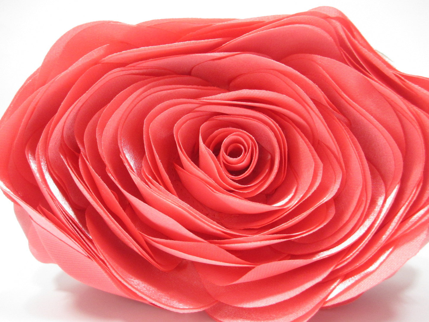 Fashion Personality New Women's Satin Flower Clutch