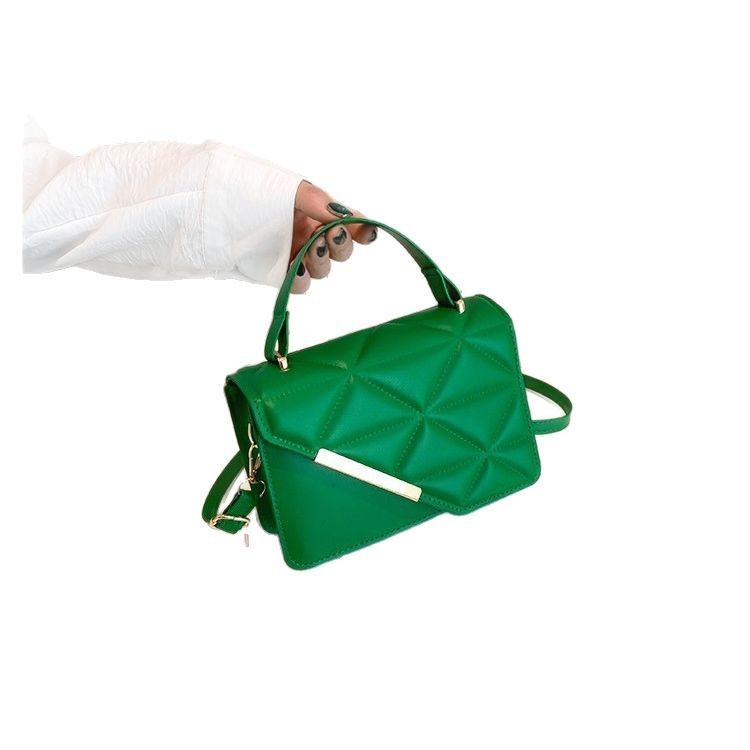 New Simple Fashion Solid Color Diamond Indentation Popular One Shoulder Bag