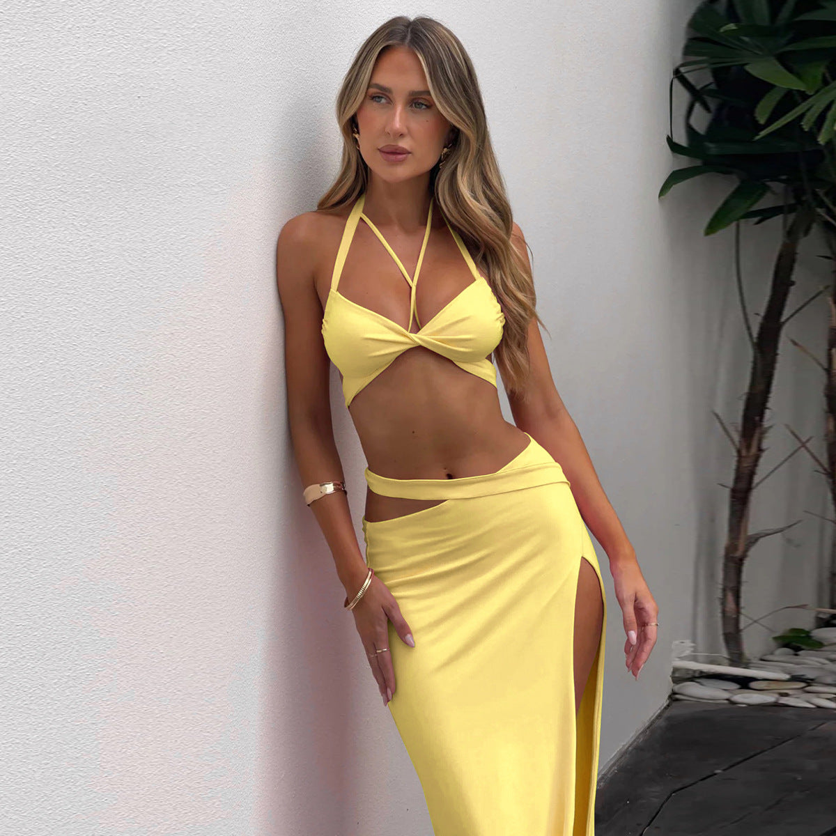Suspender Pleated Hip Skirt Side Slit