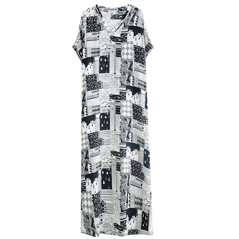 Women's Flab Hiding Vacation Black And White Plus Size Dress
