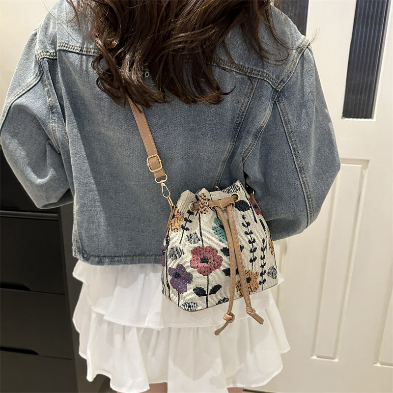Retro Hand Holding Bucket Bag Personalized Leisure Hand Purse