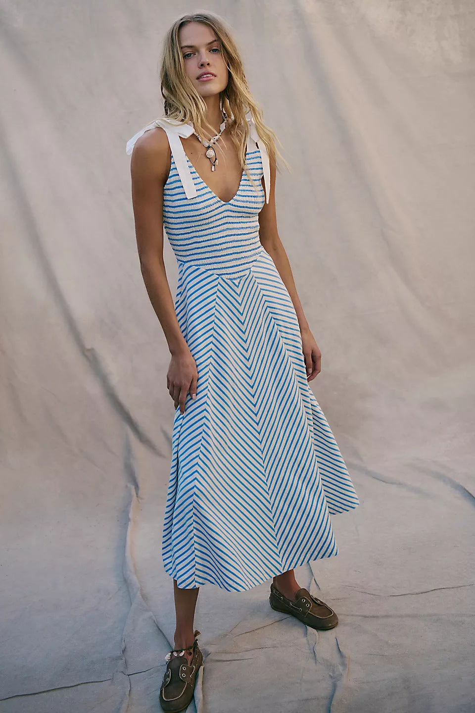 Women's Holiday Backless Low-cut Dress