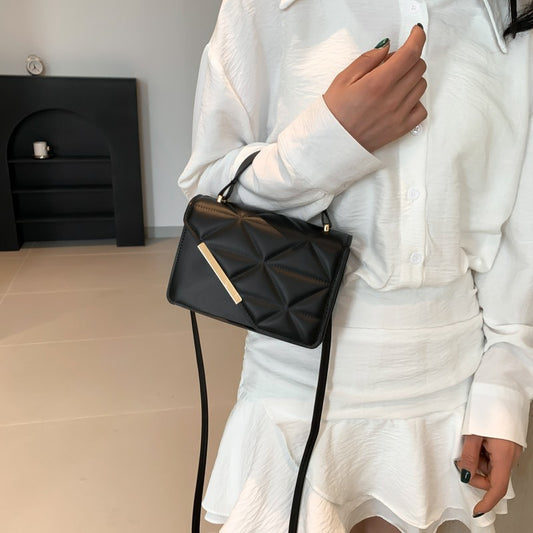 New Simple Fashion Solid Color Diamond Indentation Popular One Shoulder Bag