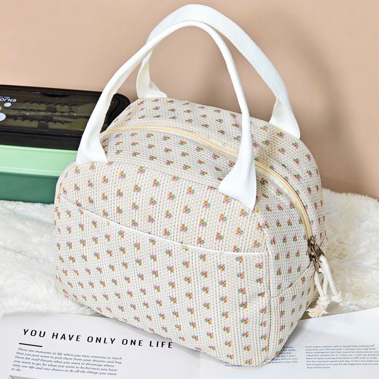 Portable Large Capacity Advanced Sense Portable Quilting Cotton Bag